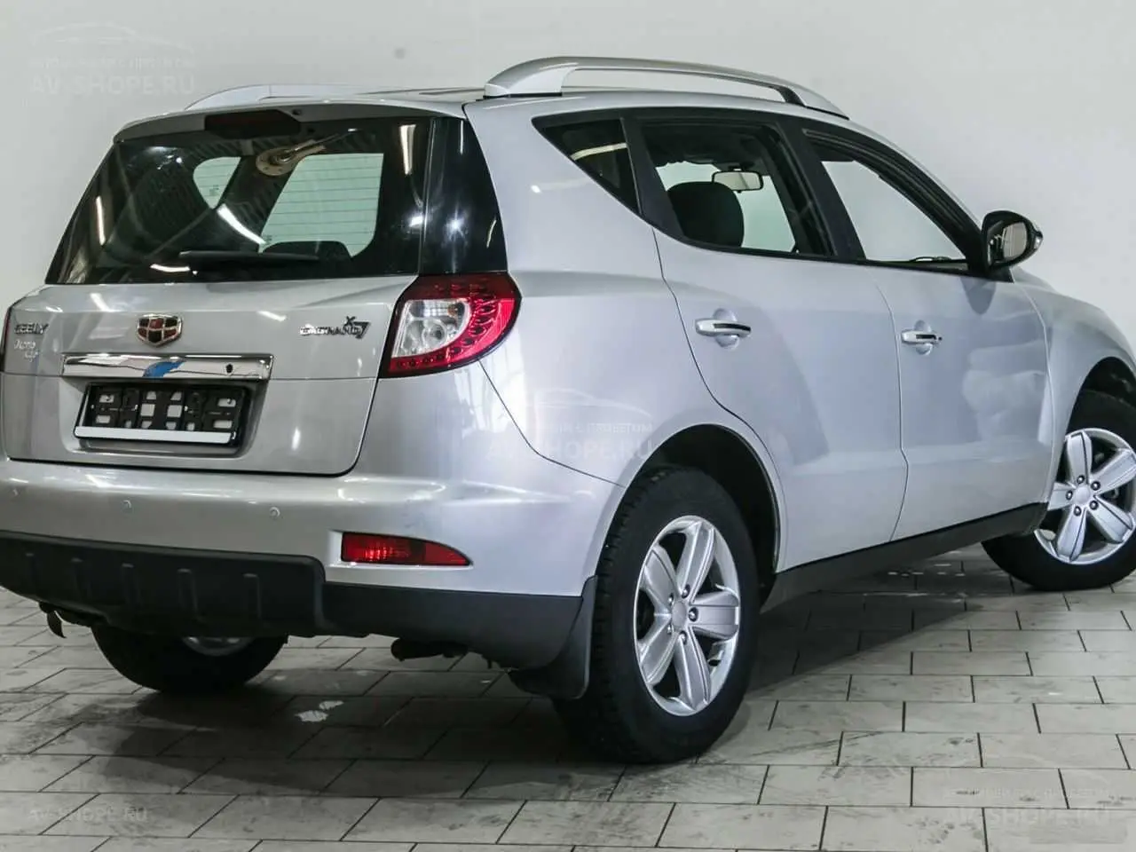 تعمیرگاه جیلی امگرند x7